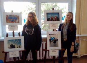 Nasze gimnazjalistki laureatkami konkursu fotograficznego „Niebieskie natchnienie”