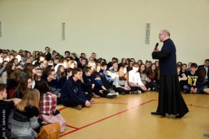 Pierwszy dzień rekolekcji wielkopostnych GIM i&nbsp;LO