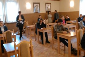 Finalista konkursu Wiedzy Obywatelskiej i&nbsp;Ekonomicznej CEO