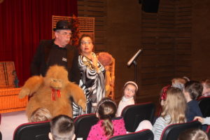 Wyjście przedszkolaków do&nbsp;teatru.
