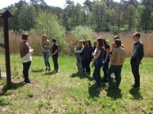 Obcując z&nbsp;przyrodą…  – uczniowie Długosza na&nbsp;zajęciach z&nbsp;ekologii w&nbsp;Myślęcinku