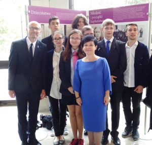 Długoszacy złożyli hołd arcybiskupowi Antoniemu Baraniakowi w&nbsp;gmachu Sejmu RP