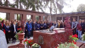 Pielgrzymka uczniów klas trzecich gimnazjum oraz&nbsp;klas ósmych do&nbsp;Lichenia