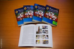 Mikołajkowy prezent dla długoszaków – nowy 17. numer „Rocznika Zespołu Szkół Katolickich im.&nbsp;ks.&nbsp;Jana Długosza”