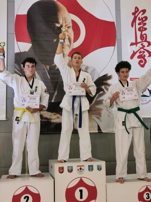 Michał Kuźmicki z&nbsp;2b LO Mistrzem Polski w&nbsp;karate KYOKUSHIN