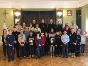 Spotkanie harcerzy katolickich ZSK z biskupem diecezjalnym
