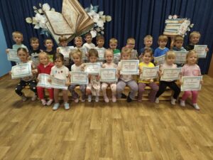 Udział dzieci z&nbsp;grupy 3-latków w&nbsp;Ogólnopolskim Projekcie Edukacyjnym ,,Świętujemy! Freblujemy!’’