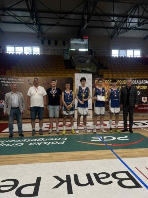 III miejsce uczniów Długosza w&nbsp;Mistrzostwach Polski Liceów w&nbsp;koszykówce 3×3