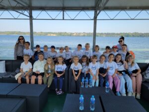 Rejs po&nbsp;Zalewie Włocławskim – niezapomniana przygoda klas 1b, 2b i&nbsp;4a SP