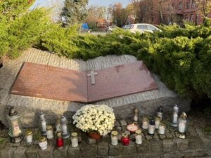 Znicze Pamięci przed&nbsp;Uroczystością Wszystkich Świętych