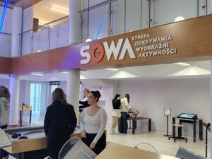 Wizyta uczniów klas II&nbsp;LO w&nbsp;Strefie Odkrywania, Wyobraźni i&nbsp;Aktywności SOWA