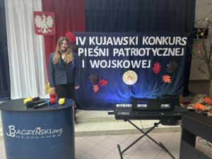 Licealistka z&nbsp;Długosza – Kornelia Głąbicka – finalistką IV Kujawskiego Konkursu Pieśni Patriotycznej i&nbsp;Wojskowej