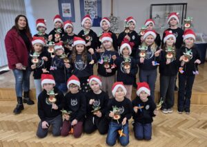 Świąteczna podróż do&nbsp;tradycji – klasa 1b SP w&nbsp;Muzeum Etnograficznym