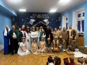 „Bóg się rodzi, moc truchleje…”