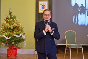 „Savoir-vivre w&nbsp;blasku Świąt”