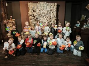 6-latki B&nbsp;„Słoneczka” na&nbsp;warsztatach wielkanocnych w&nbsp;Muzeum Ziemi Kujawskiej i&nbsp;Dobrzyńskiej