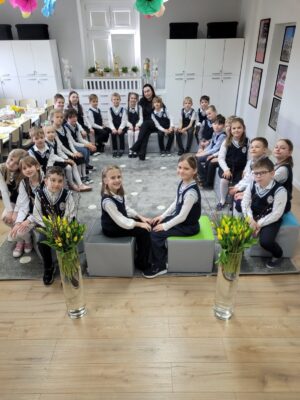 Świętowanie Wielkanocy w&nbsp;klasie 2b – lekcja o&nbsp;Zmartwychwstaniu