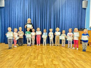 „Świętujemy freblujemy”  – ogólnopolski projekt edukacyjny w&nbsp;grupie 3-latków