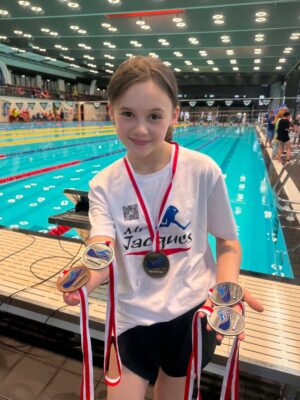 Helena Brzezińska z&nbsp;kl. 4a multimedalistką Letnich Parapływackich Mistrzostw Polski Juniorów