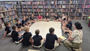Klasa 1b SP z&nbsp;wizytą w&nbsp;Miejskiej Bibliotece Publicznej im.&nbsp;Zdzisława Arentowicza we&nbsp;Włocławku