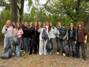 Klasa 8c dla planety – XXXIII edycja akcji „Sprzątanie Świata”