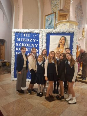 „Maryjne Melodie” w&nbsp;Siniarzewie z&nbsp;udziałem reprezentantów klas 4-8 SP ZSK